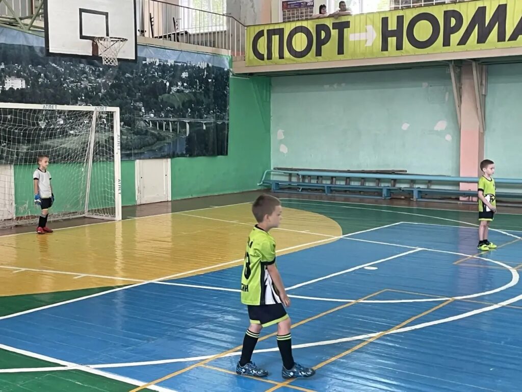 В Алексине прошла первая контрольная игра для юных футболистов