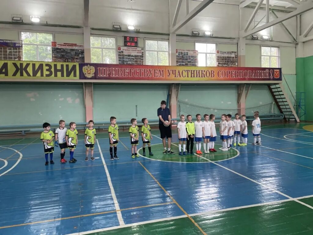 В Алексине прошла первая контрольная игра для юных футболистов