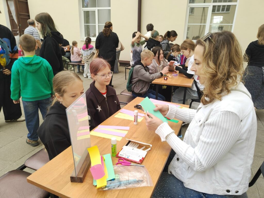 Центр для молодёжи «Чайка» принял участие в празднике ко Дню защиты детей