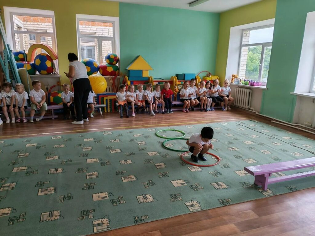 Спортивный праздник в детском саду №8, посвящённый Дню семьи