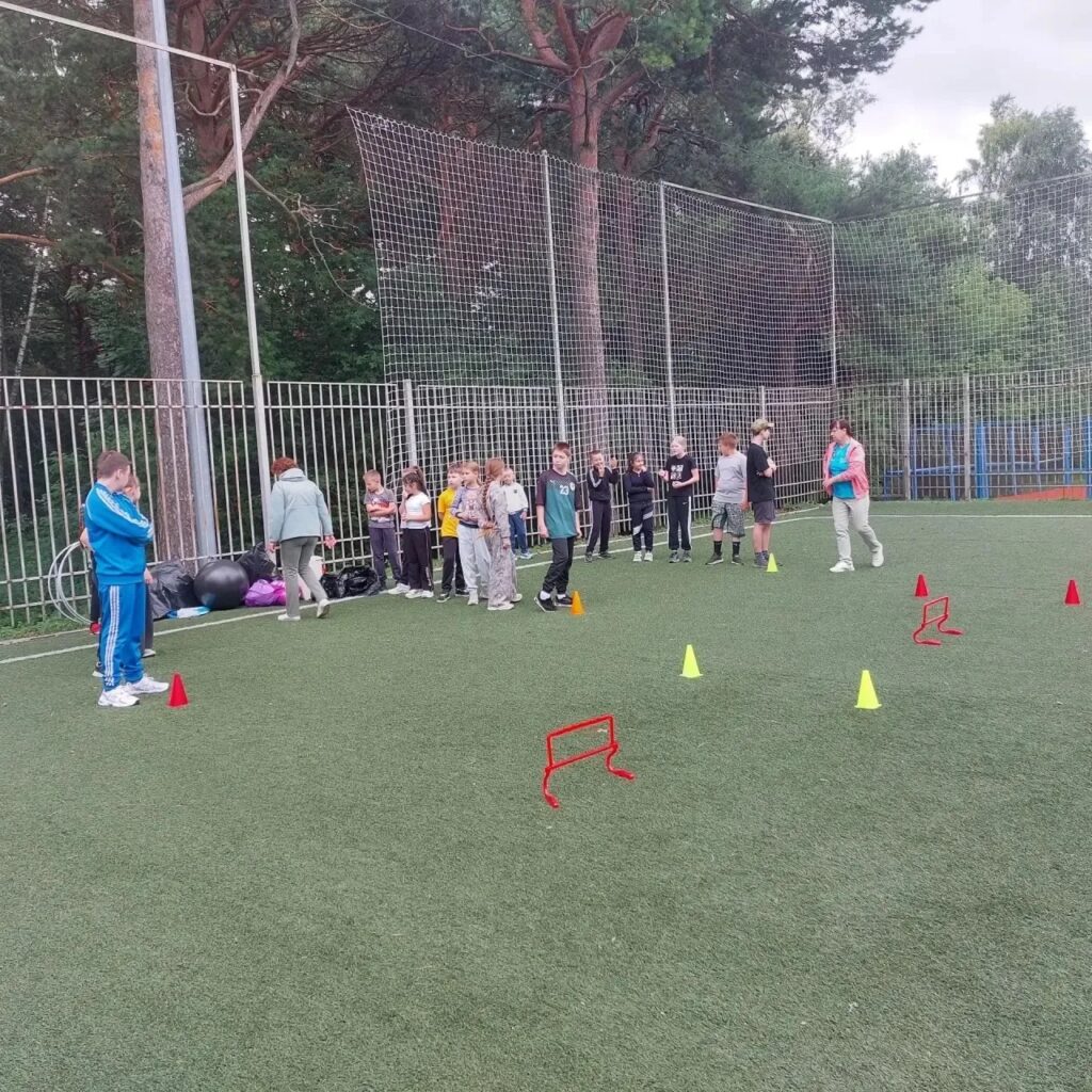 Спортивное мероприятие "Одна семья — одна команда" в центре "Возрождение"