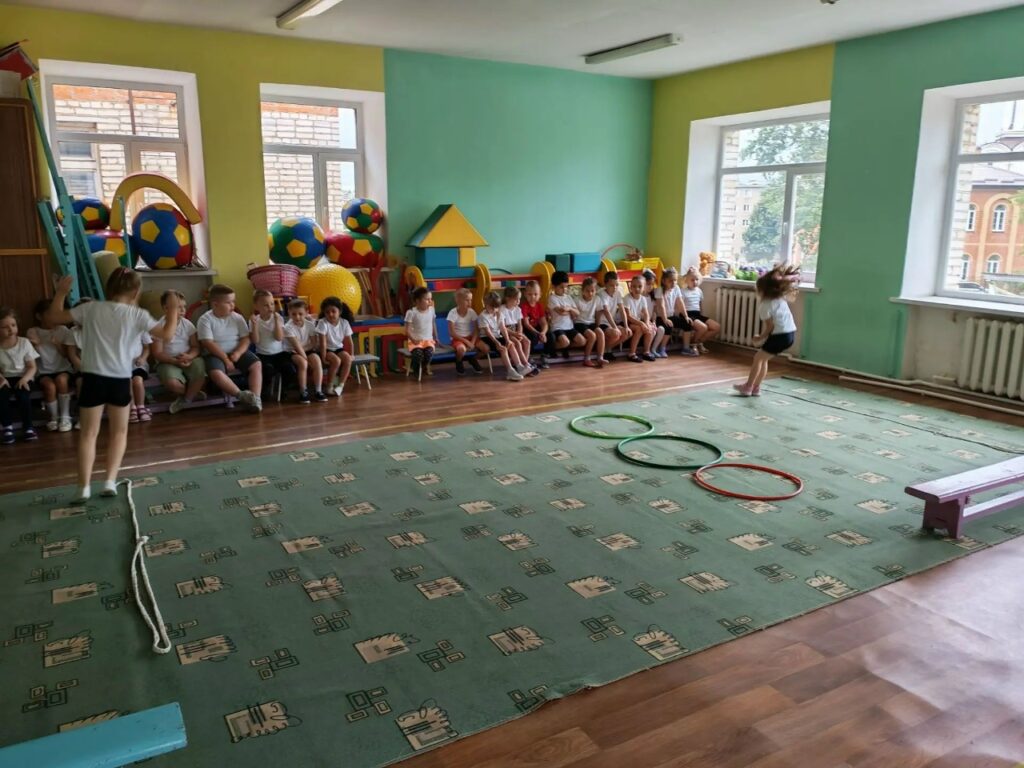 Спортивный праздник в детском саду №8, посвящённый Дню семьи