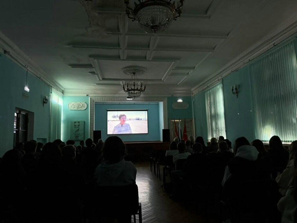Встреча с ветеранами СВО в Центре молодёжи «Чайка»: память и единство