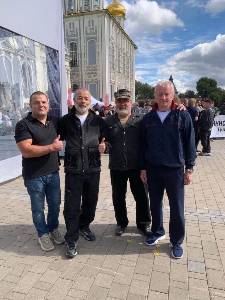 Армрестлинг в Туле: уверенная победа тренера Алексей Остапчука на региональных соревнованиях