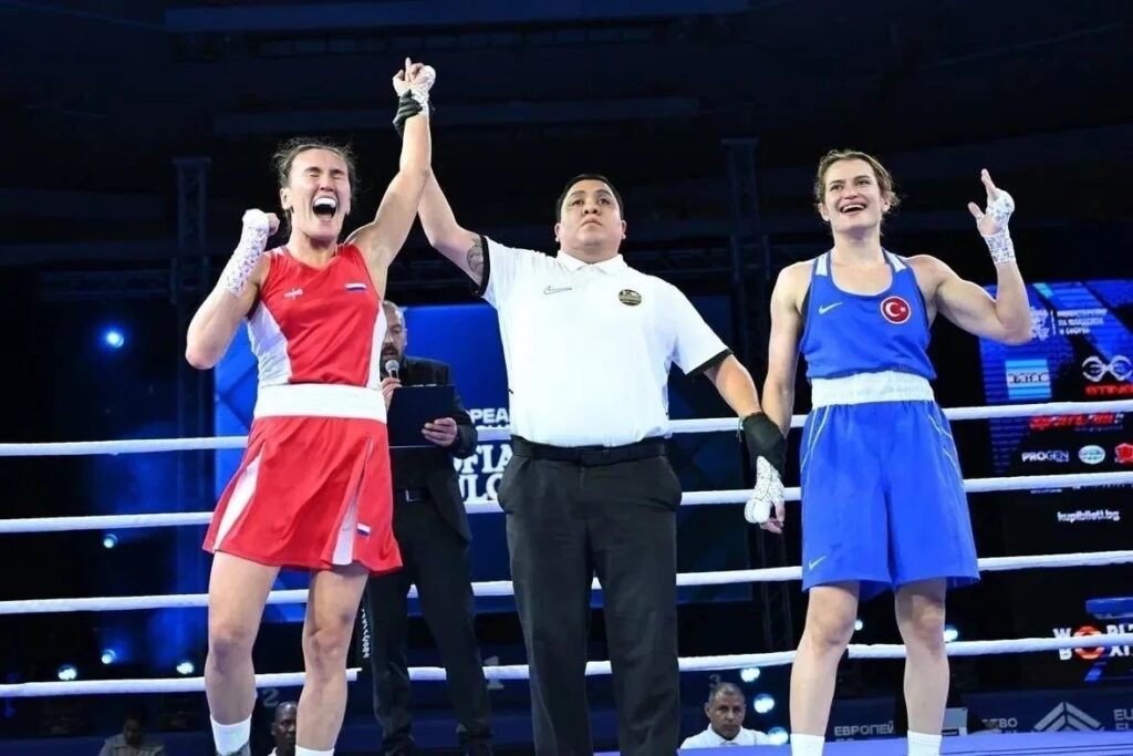 Российские спортсмены завоевали золото на чемпионате Европы по боксу