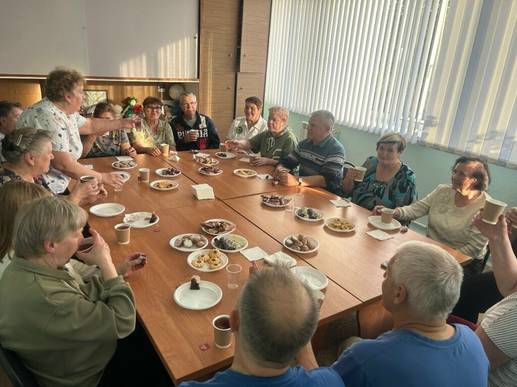 Спортивный праздник «Серебряный возраст – активная жизнь» в Центре молодёжи «Чайка»