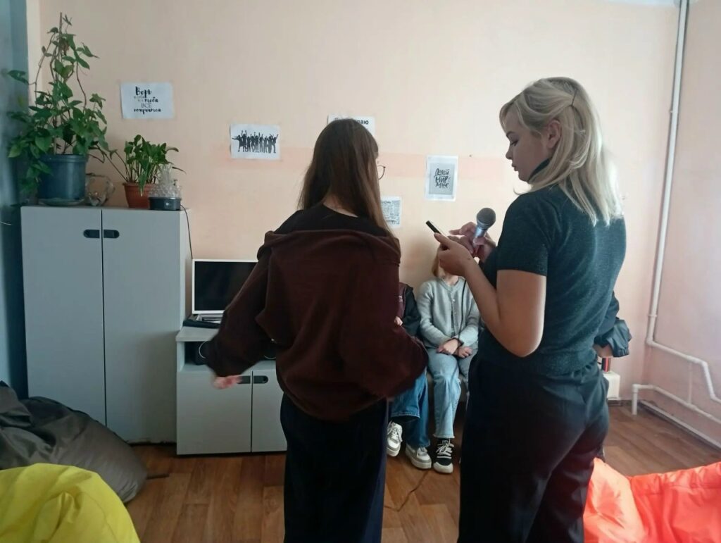 Вечер живой музыки в Центре молодёжи «Чайка»: объединение через творчество