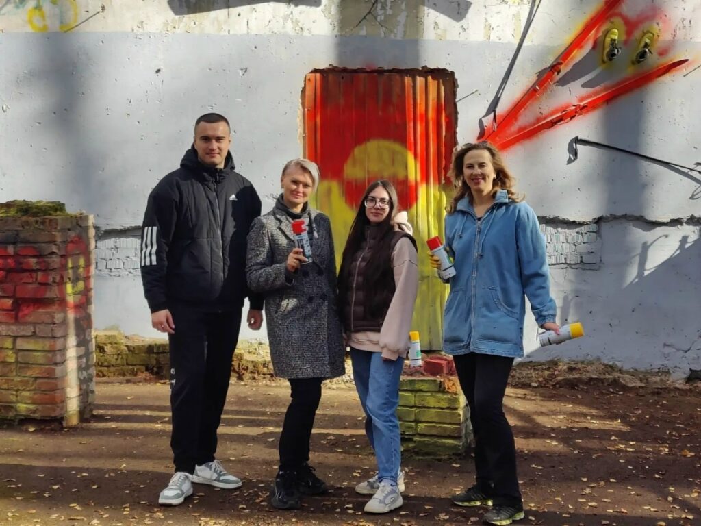 Субботник в парке и благоустройство молодежного пространства «Три стены»