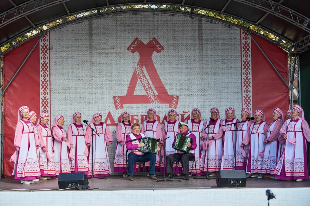 «Творчество без границ»: фестиваль для людей старшего поколения в Алексине