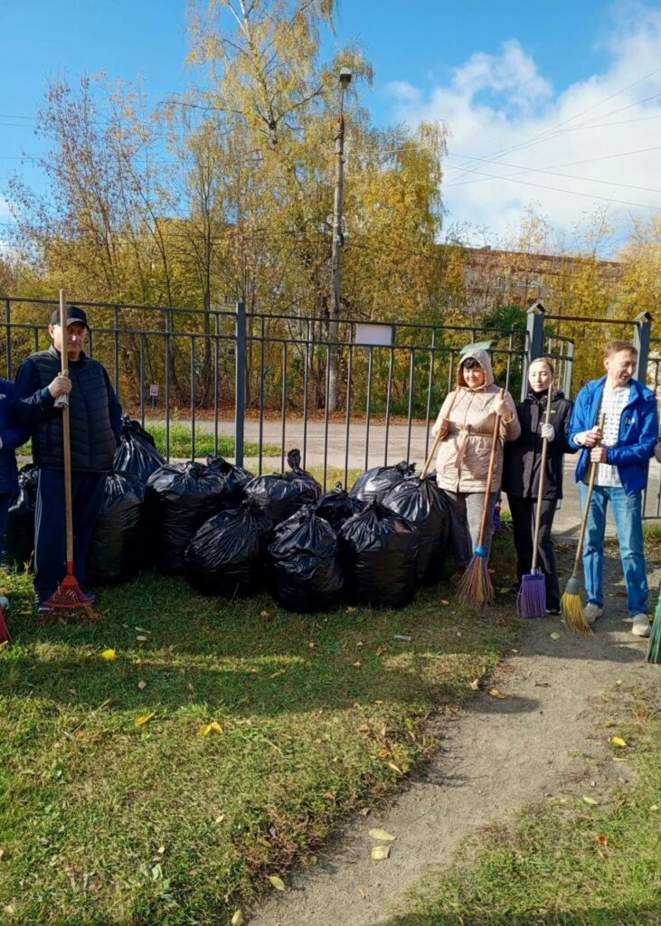 Участие ДЮСШ №1 г. Алексин в общегородском субботнике