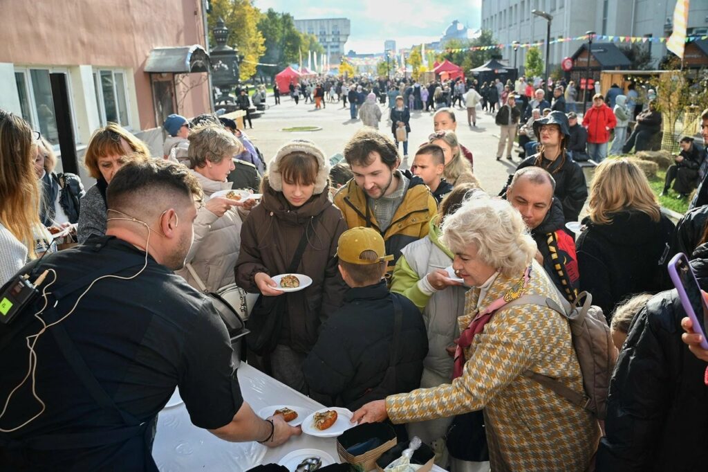 Футболисты «Арсенала» приняли участие в кулинарном поединке на фестивале «Левшин 2.0 26»