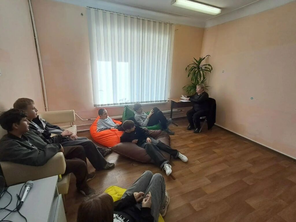 Квест «По дорогам истории»: как молодежь отмечала Год Единства народов России