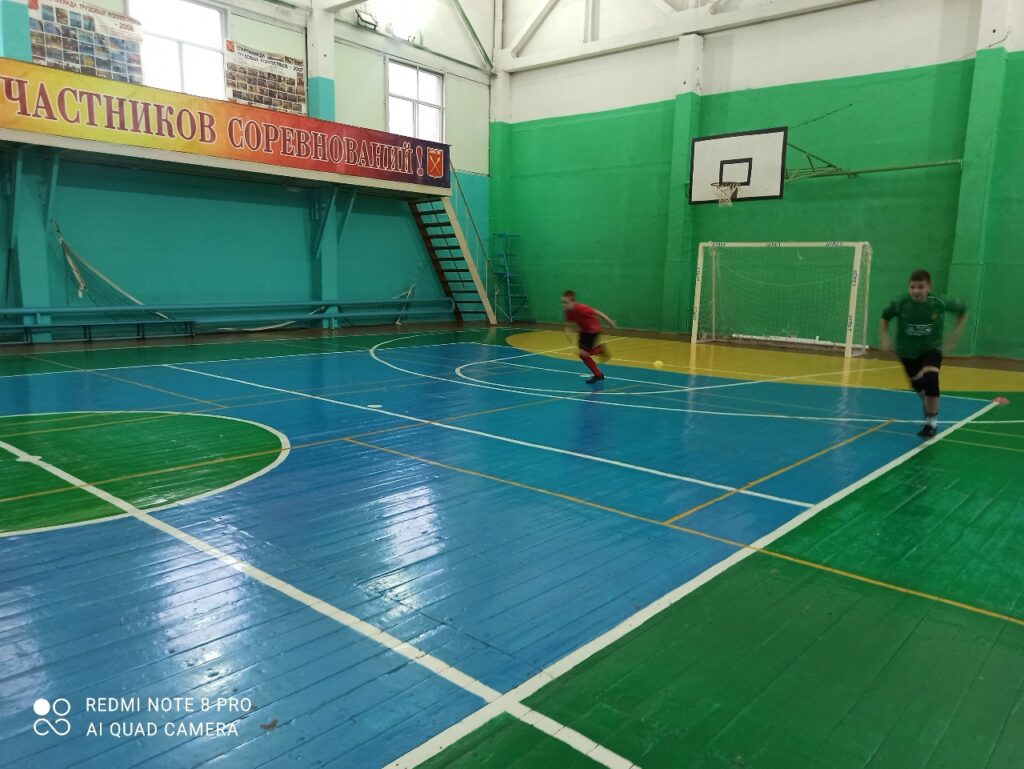В спортивном зале «Атлет» прошли соревнования по челночному бегу