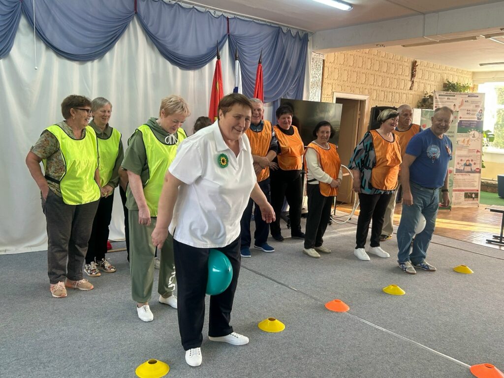 Спортивный праздник «Серебряный возраст – активная жизнь» в Центре молодёжи «Чайка»