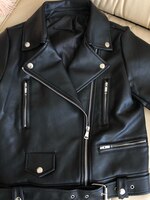 Куртка женская демисезонная из искусственной кожи на молнии с отложным воротником и поясом 4000767841332