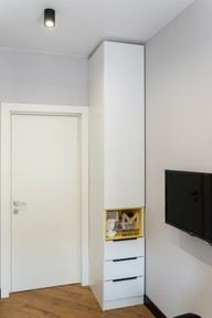 Шкаф-пенал в комнату для мальчика на Розы Люксембург, 21. Вид слева