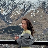 Нина Гауф