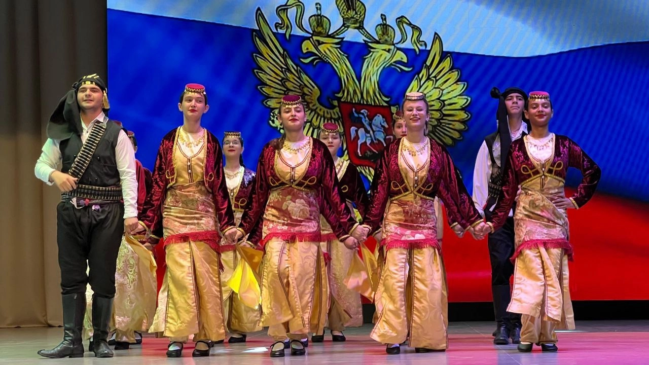 Творческий вечер «Наша сила в единстве народов» с участием образцового художественного ансамбля понтийского танца «Горгиппия»