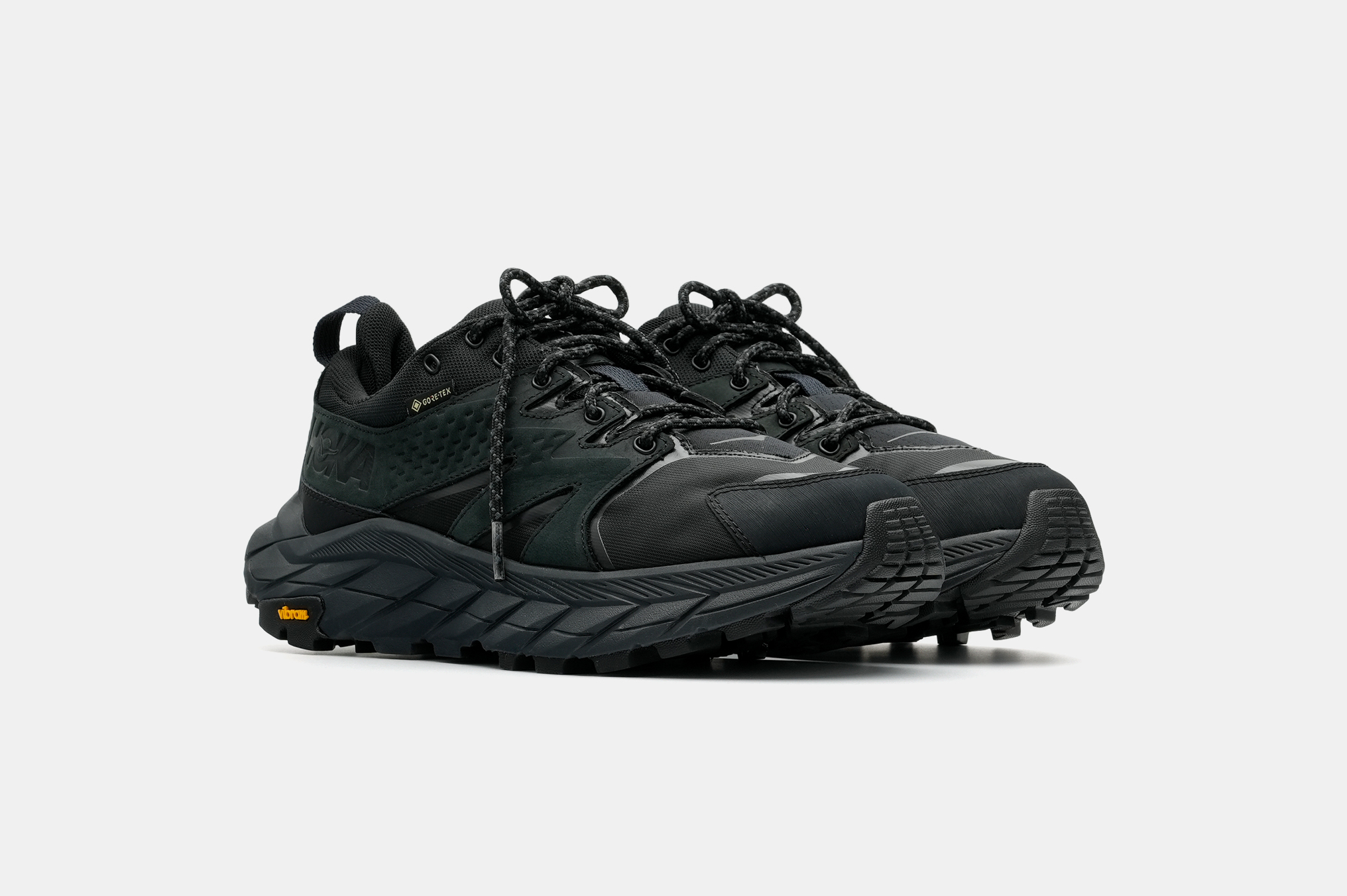 hoka low gore tex