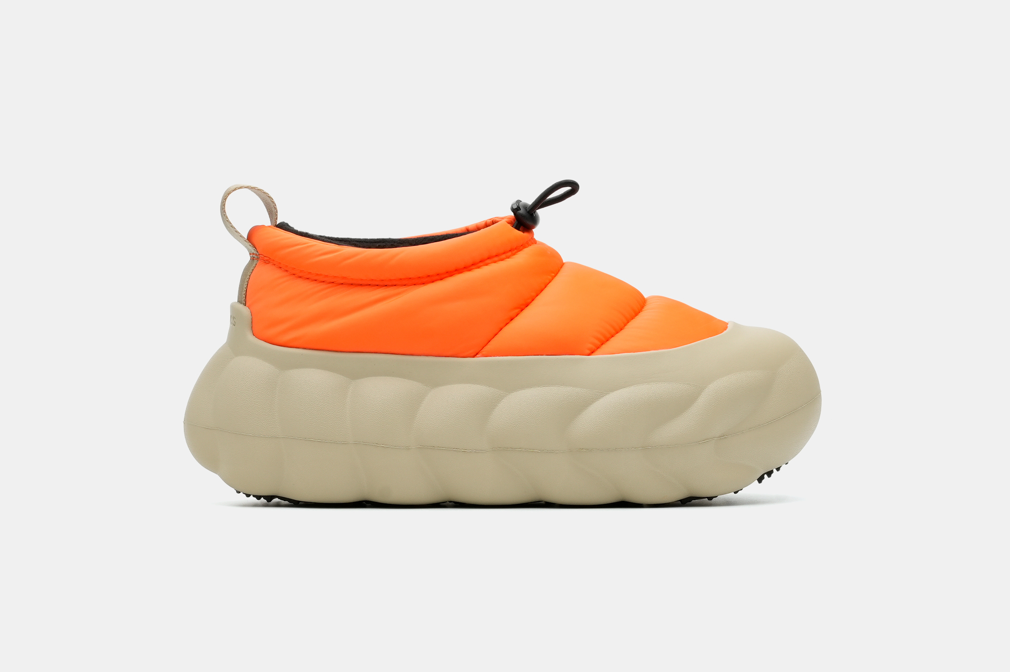 しゅわるつねっかー Crocs Overpuff Shorty Shocking 'Orange/Multi' купить в Интернет