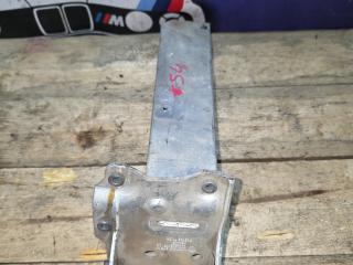кронштейн переднего бампера BMW 5 серия F07/F10/F11 F10 2012, 2.0 л., N20 B20 A, бензин, АКПП, седан, правый руль, 51117158873, 7158873