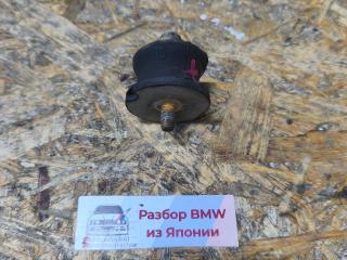 подушка крепления КПП BMW 3 серия E46 2000, 3.0 л., M54 B30 (306S3), бензин, АКПП, titan-silber (354), седан, задний привод, правый руль, 1137817