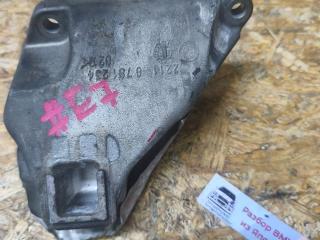 кронштейн двигателя BMW 5 серия F10/F11 [рестайлинг] F10 2014, 2.0 л., N20 B20 B, бензин, АКПП, задний привод, 22116781234, 781234