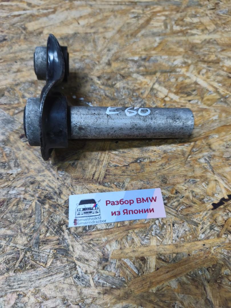 рычаг задний BMW 5 серия E60/E61 E60 2007, 3.0 л., M54 B30 (306S3), бензин, АКПП, седан, задний привод, 33326770749 - фото №1