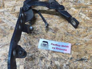 петля капота правая BMW 6 серия E63/E64 [рестайлинг] E63 2010, 4.8 л., N62 B48 B, бензин, АКПП, (475) black sapphire metallic, купе, задний привод, правый руль, 41617064160, 7064160