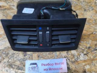 дефлектор обдува салона BMW 5 серия E60/E61 E60 2006, 2.5 л., N52 B25 B, бензин, АКПП, седан, задний привод, 7129556, 6932024, 64226932023, 6932023