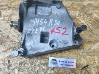 кронштейн компрессора кондиционера BMW Z4 E85 2003, 3.0 л., M54 B30 (306S3), бензин, АКПП, sterling-grau metallic (472), родстер, задний привод, правый руль, 64557512556, 7512556