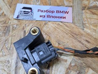 датчик удара BMW 5 серия E60/E61 [рестайлинг] E60 2008, 3.0 л., M57 306 D3, дизель, АКПП, carbonschwarz metallic (416), седан, задний привод, правый руль, 65776977398, 6977398