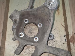 кулак задний правый BMW 7 серия F01/F02 F01 2009, 3.0 л., N57 D30 A, дизель, АКПП, черный, седан, задний привод, 33326775854, 6775854