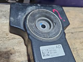 кронштейн редуктора BMW 3 серия F30/F31/F34 F30 2012, 2.0 л., N20 B20 B, бензин, АКПП, 354 titansilber metallic, седан, задний привод, правый руль, 6877100