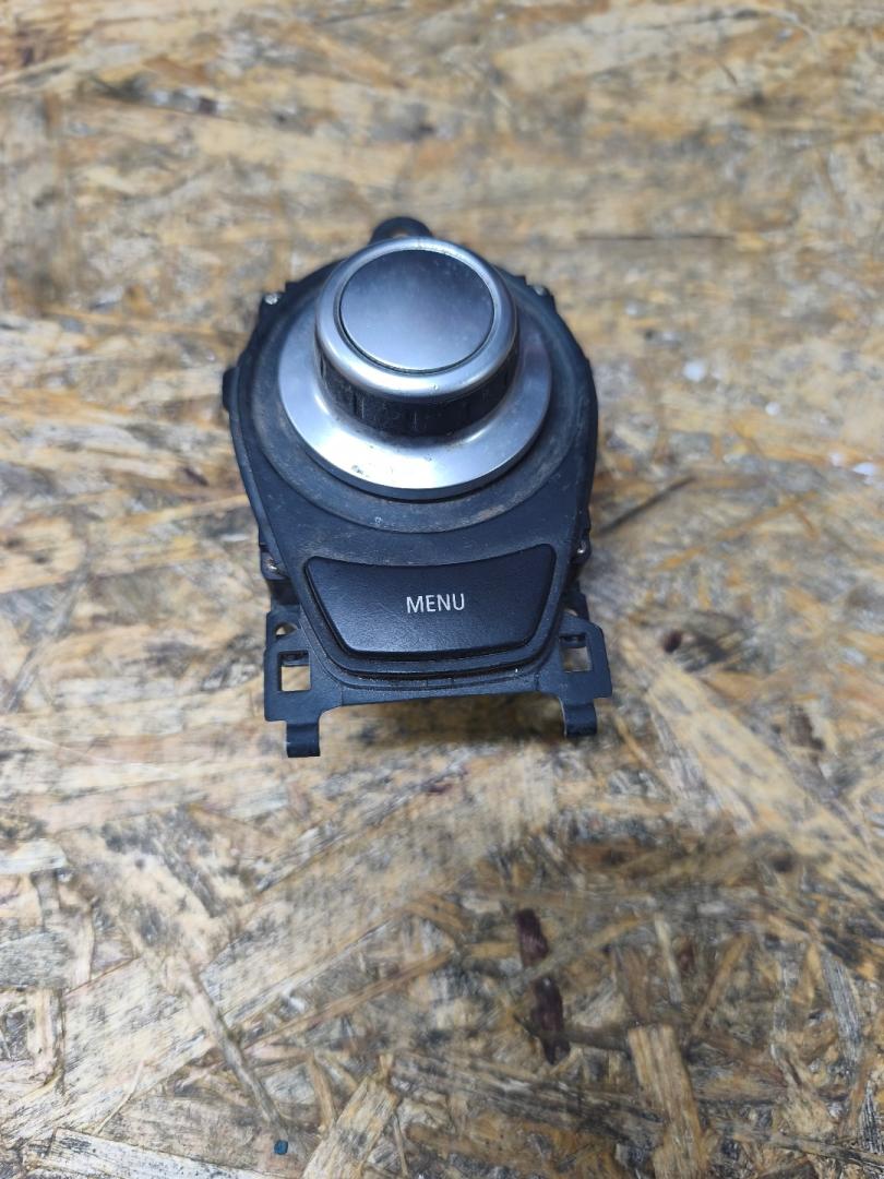 кнопка (выключатель) BMW 1 серия E81/E82/E87/E88 E87 2006, 1.6 л., N45 B16, бензин, АКПП, alpinweiss 3, хетчбэк 5 дв., задний привод, правый руль, 65829122026, 65826971709, 9122026 - фото №1
