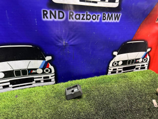 опора под домкрат (поддомкратная подушка) BMW Z4 E85 2004, 3.0 л., M54 B30 (306S3), бензин, АКПП, родстер, задний привод, правый руль, 51718268885, 8268885