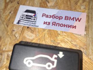 кнопка открытия багажника BMW 7 серия E65/E66/E67 [рестайлинг] E65 2007, 4.0 л., N62 B40 A, бензин, АКПП, black sapphire metallic (475), седан, задний привод, правый руль, 8375580, 61318375580