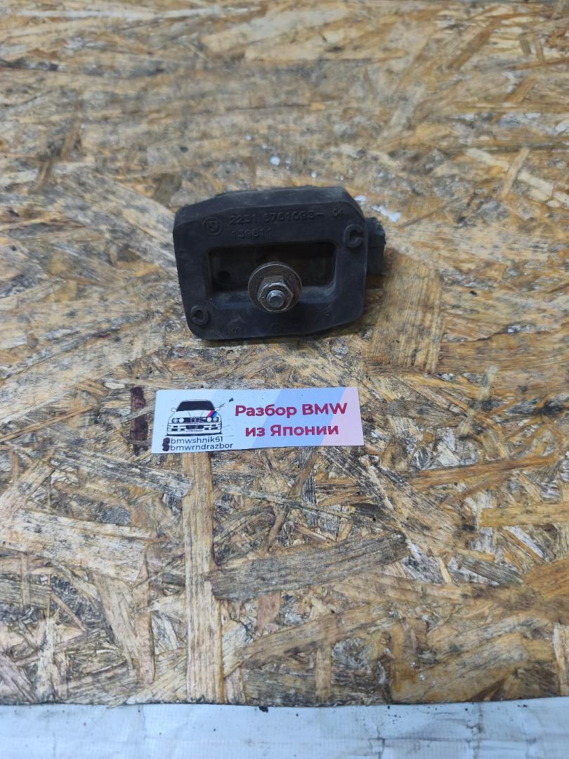 подушка крепления КПП BMW 5 серия E60/E61 E60 2005, 3.0 л., N52 B30 AF, бензин, АКПП, silbergrau metallic (a08), седан, задний привод, правый руль, 22316761093, 6761093 - фото №1