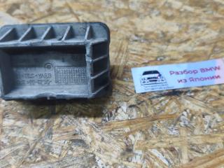 опора под домкрат (поддомкратная подушка) BMW 1 серия E81/E82/E87/E88 E87 2005, 2.0 л., N46 B20 B, бензин, АКПП, белый, хетчбэк 5 дв., передний привод, правый руль, 31717123311, 7123311