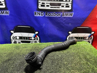 патрубок интеркулера BMW 3 серия F30/F31/F34 F30 2012, 2.0 л., N20 B20 B, бензин, АКПП, 354 titansilber metallic, седан, задний привод, правый руль, 13717597592, 7597592