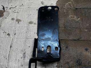 кронштейн (крепление) BMW 1 серия E82/E88 [рестайлинг] E82 2010, 2.0 л., N47 D20 C, дизель, АКПП, белый, купе, задний привод, 51647117811
