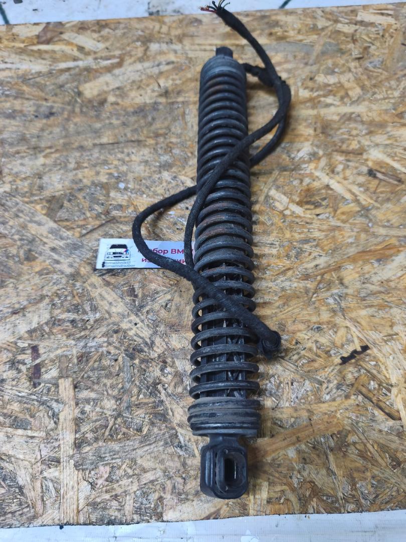 амортизатор крышки багажника (3-5 двери) BMW 7 серия F01/F02 F01 2009, 3.0 л., N57 D30 A, дизель, АКПП, черный, седан, задний привод, 7185714 - фото №1
