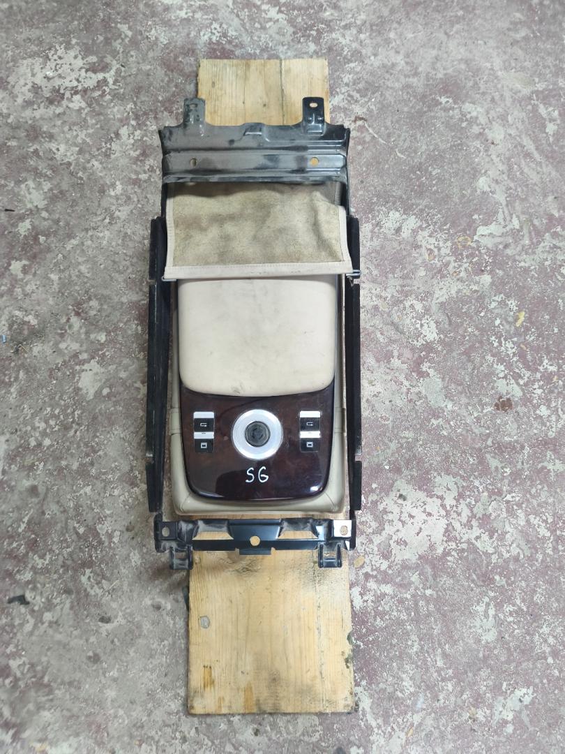 подлокотник Mercedes-Benz S-Класс W116 (1972 - 1980), A2213560021 - фото №1