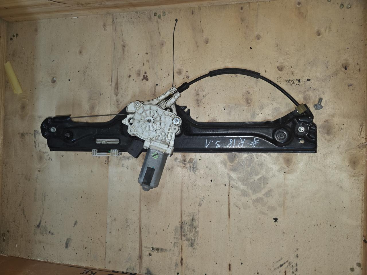 стеклоподъемник электрический задний левый BMW X6 E71/E72 E71 2010, 3.0 л., N57 D30 B, дизель, АКПП, black sapphire metallic (475), универсал, полный привод, 7197303, 51357197303, 7267691 - фото №1