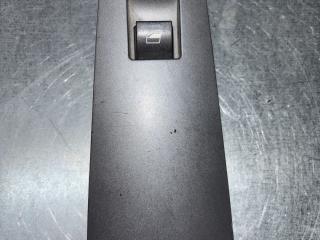 кнопка стеклоподъемника двери BMW 7 серия E65/E66/E67 E65 (2001 - 2005), 4.4 л., N62 B44, бензин, АКПП, седан, задний привод, 8379597, 61318379597