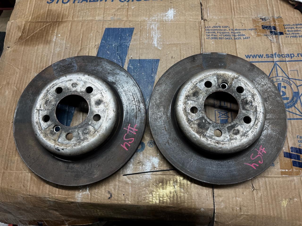 диски тормозные задние BMW 5 серия F07/F10/F11 F10 2012, 2.0 л., N20 B20 A, бензин, АКПП, седан, правый руль, 6775287 - фото №1
