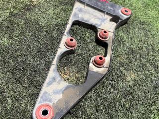 кронштейн (крепление) BMW X5 M E70 (2009 - 2013), 4.4 л., S63 B44 A, бензин, АКПП, внедорожник 5 дв., полный привод, 3231707