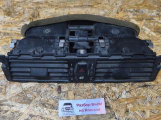 дефлектор обдува салона BMW 5 серия E60/E61 E60 2003, 2.5 л., N52 B25 BE, бензин, АКПП, задний привод, 64226910734, 6910734, 7009275