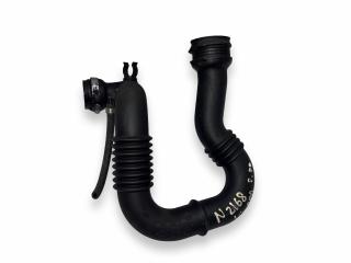 патрубок интеркулера Opel Vivaro A [рестайлинг] 2010, 2.0 л., CDTi, M9R 786, дизель, 6МКПП, casablancaweiss / 10u, микроавтобус, передний привод, правый руль, 93864697, 8201068612A