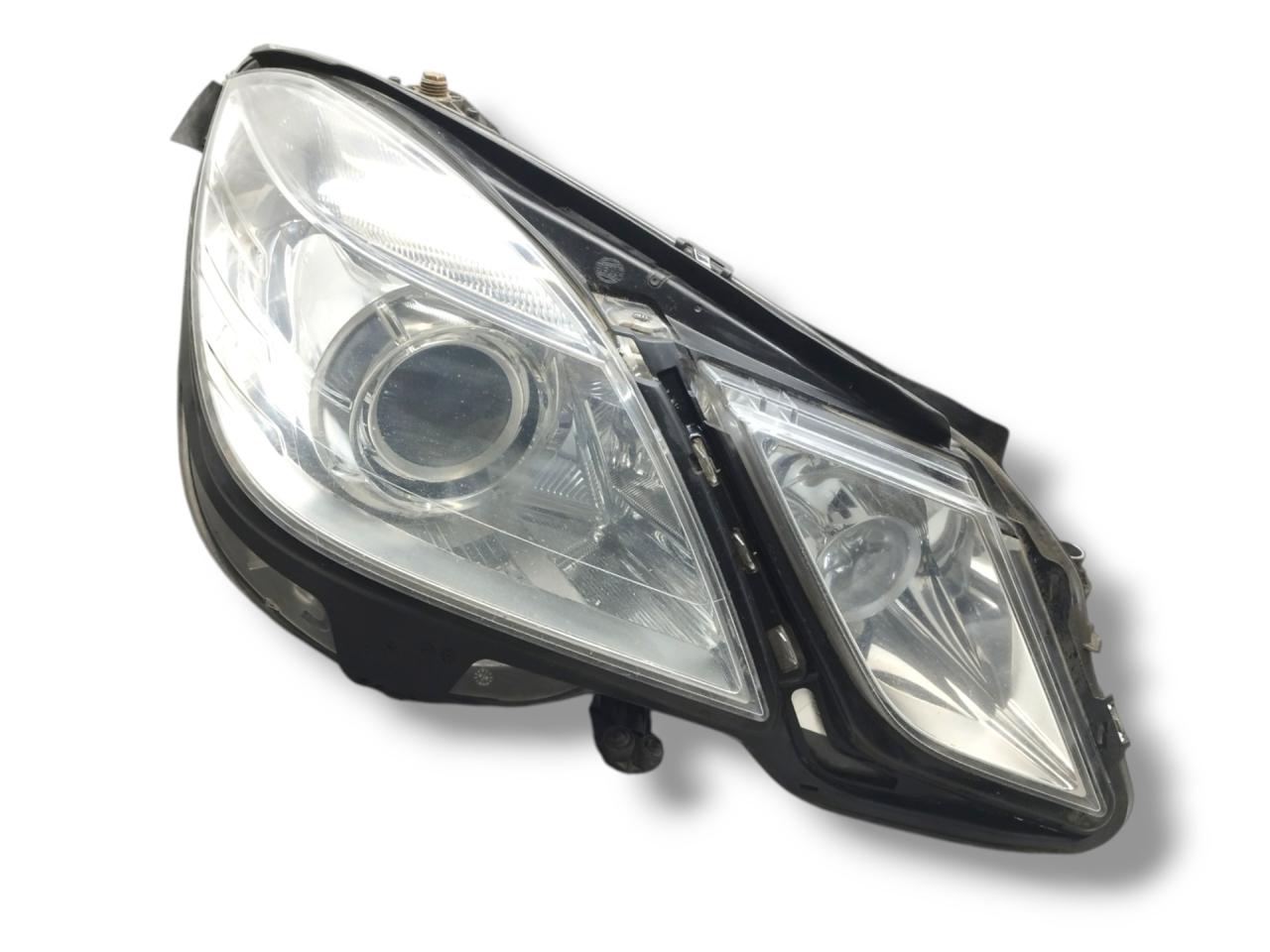 фара правая Mercedes-Benz E-Класс W212/S212/C207/A207 2010, 3.0 л., CDi, OM 642.850, дизель, АКПП, obsidianschwarz / 197, седан, задний привод, правый руль, A2128205861, 1ZT009702-08 - фото №1